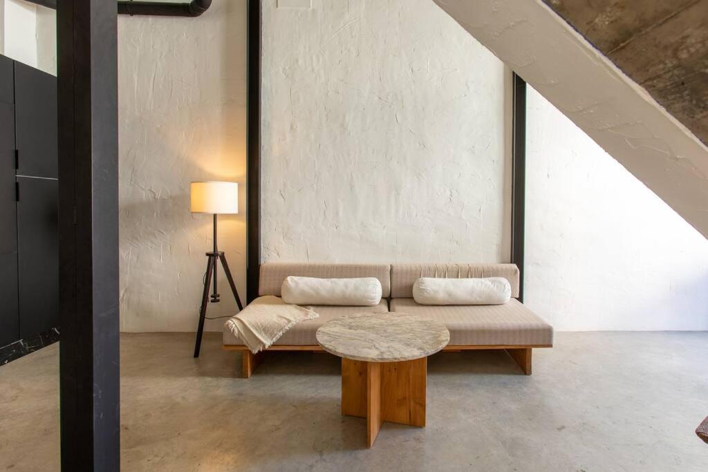 Beautiful Stylish Next To Downtown B-crrb *